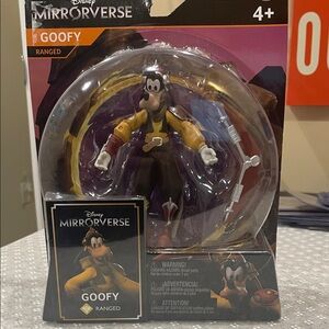 Disney Mirrorverse Goofy in Yellow and Brown
